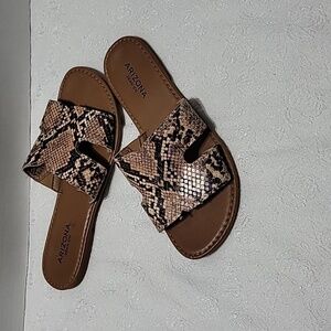 Arizona Jean Co Reptile Print Sandals Size 6.5